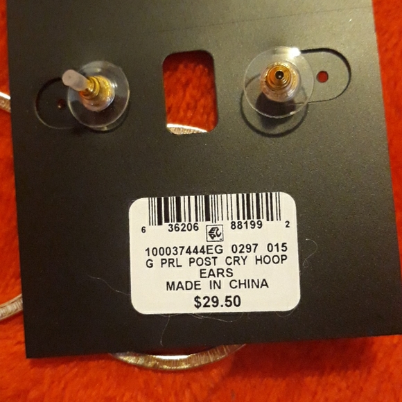 Women's Dangling and hoop earrings - Picture 3 of 6